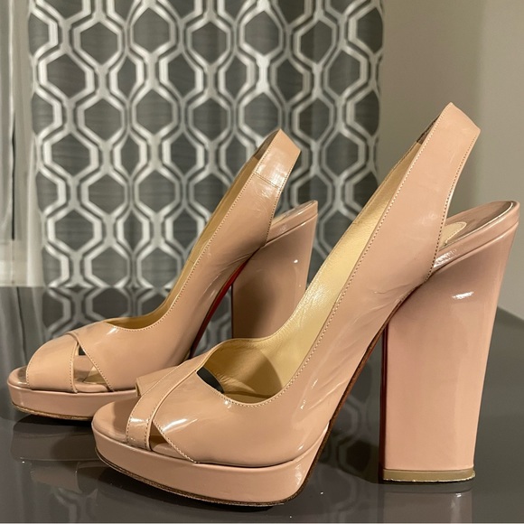 CHRISTIAN LOUBOUTIN SIZE 39, NUDE PATENT, SLING BACK - Picture 6 of 10
